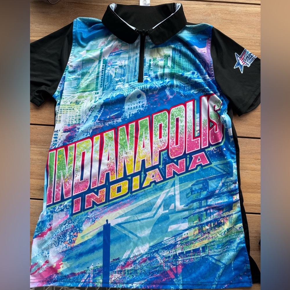 Indianapolis Indiana Women's Graphic Button Down Shirt